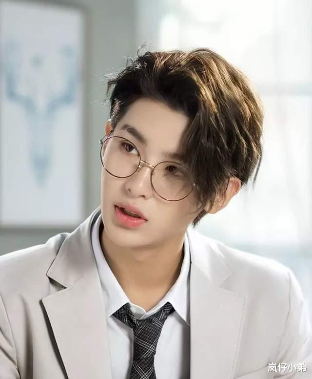 张嘉益|《王牌7》新一期录制时间确定,飞行嘉宾迎来两大笑星,收视稳了!