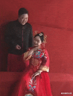 白娘子|白素贞飞行的时候为什么要把一只手往前伸？原来是这样~