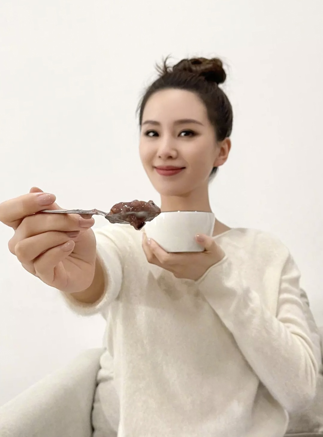 刘诗诗|看到刘诗诗喝粥，才发现腊八都过完了