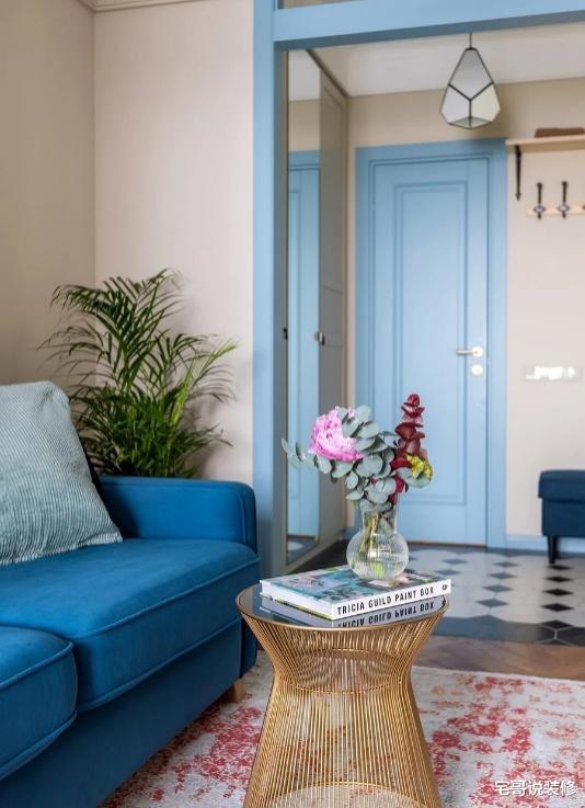 63岁阿姨的独居生活:住42㎡公寓,室内配色清新雅致,耐看又高级