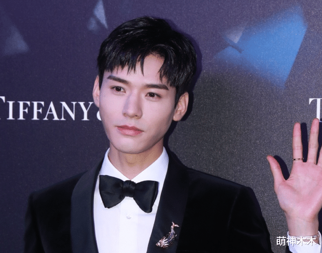 龚俊|龚俊小号风波影响大，工作室辟谣反向认领账号，代言人身份受质疑