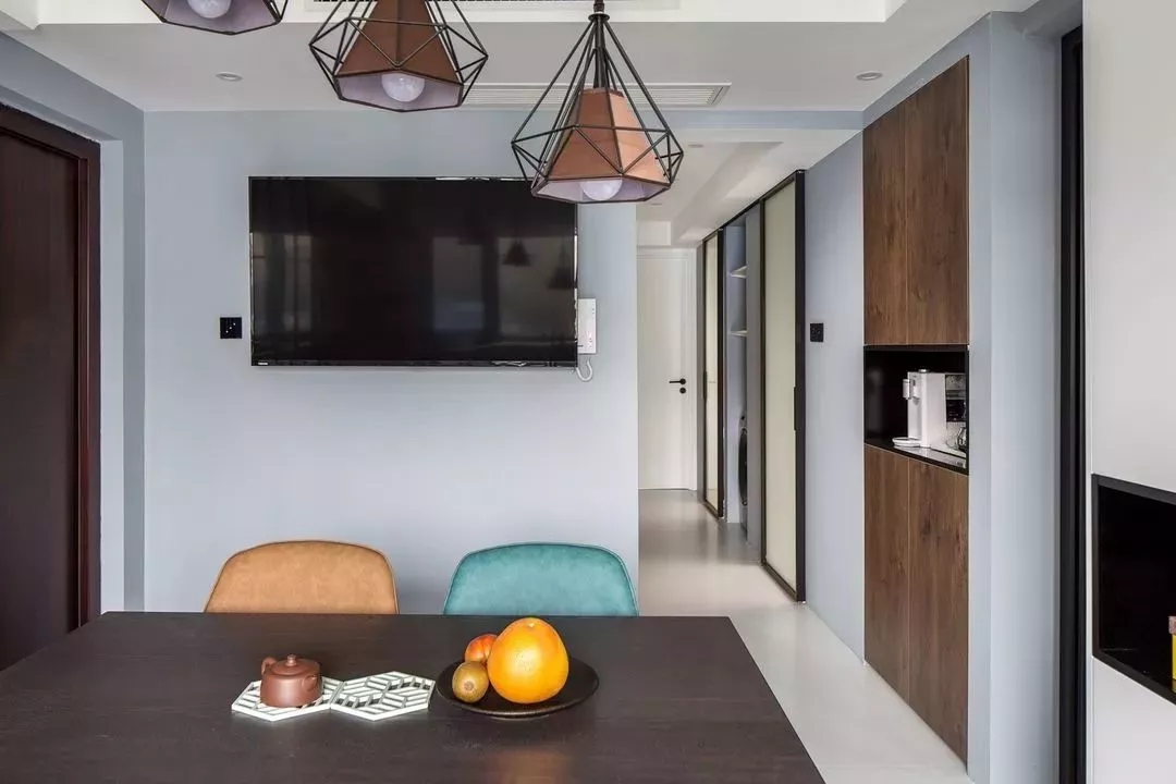 手枪小户型装修指南，衣帽间、巨型收纳、好看又实用的设计！