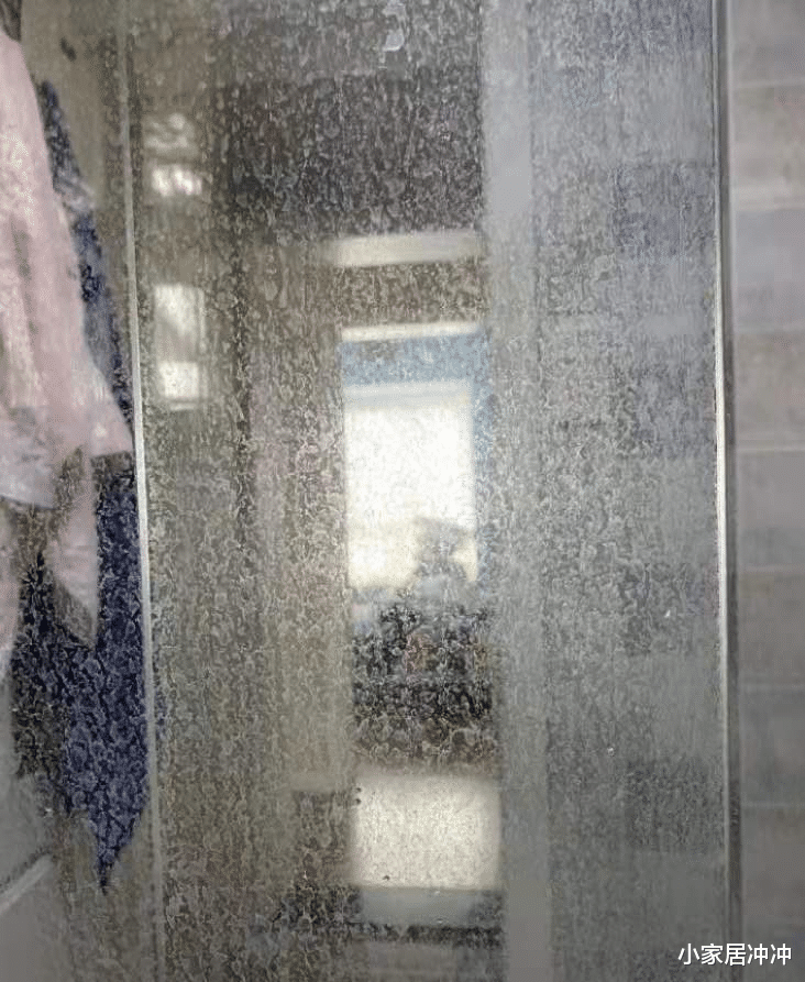 卫生间用了快1年多,庆幸有这5样“高级货”,用了就离不开了