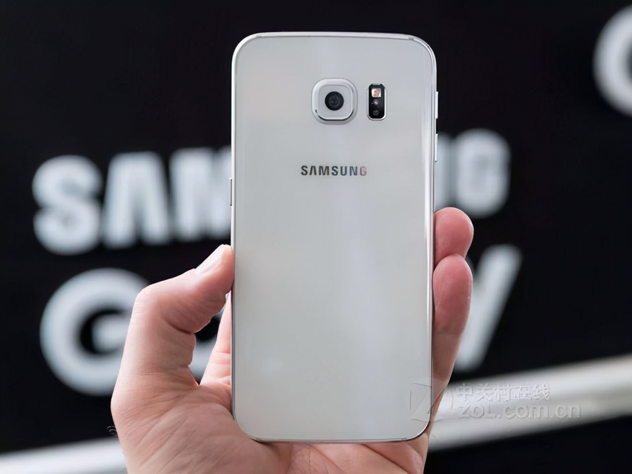 三星Galaxy|三星Galaxy X渲染图首曝！屏下镜头技术加持，还有5600mAh大电池