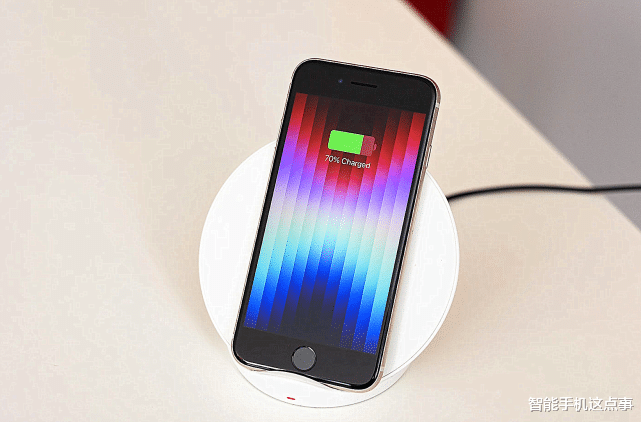 笔记本|iPhone SE3：销量令经销商失望，表现令用户失望