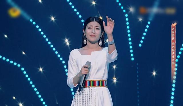 吉萨|《春天花会开》第二期，吉萨莎玛成功坐上绽放席，郭沁却遭一轮游