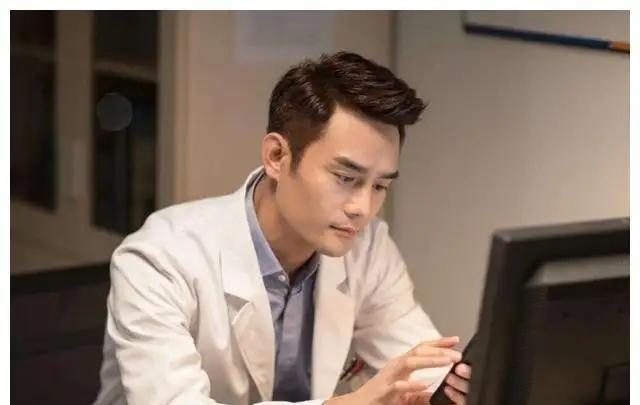 刘维|重温《欢乐颂》:才发现赵医生根本看不上乖乖女关雎尔