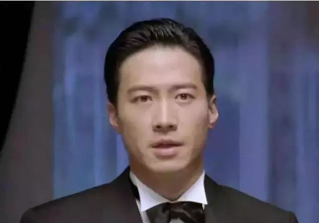 周润发|周润发的大背头，万梓良的大背头，气场居然还不是最高