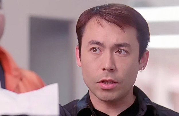 雷宇扬|雷宇扬小21岁娇妻疑怀二胎，身材丰满似网红，被指孩子是新丈夫的