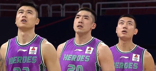 维尼修斯|高诗岩密切连线哈德森，陶汉林狂砍篮板，山东男篮55-58深圳队