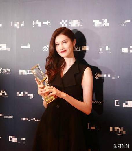 何穗|她曾是李咏砸金蛋助手，不甘平庸的她，远赴深造今成国际超模