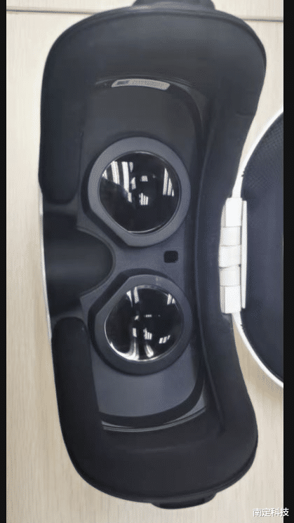 VR|陪伴孩子们春节假期的神器—爱奇艺 奇遇Dream VR一体机