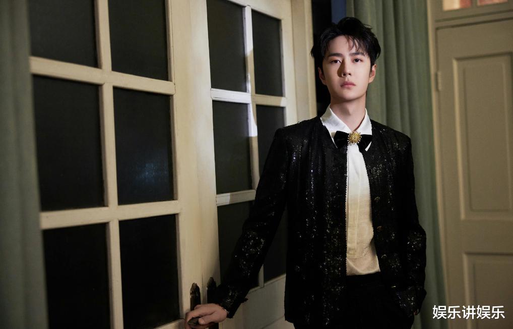 王一博|王一博官宣施华洛世奇被嘲,黑子的把戏无需在意,自能突显高价值