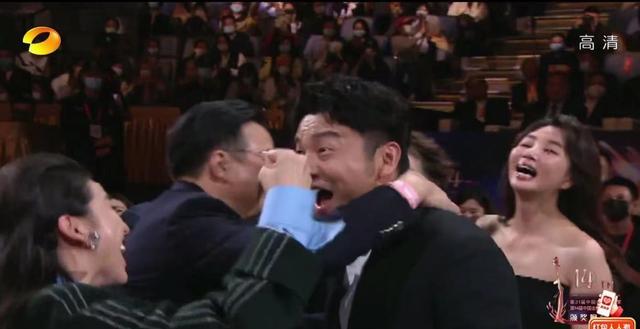 人世间|《人世间》获四项金鹰奖,宋佳隋俊波送祝福,网友为辛柏青意难平