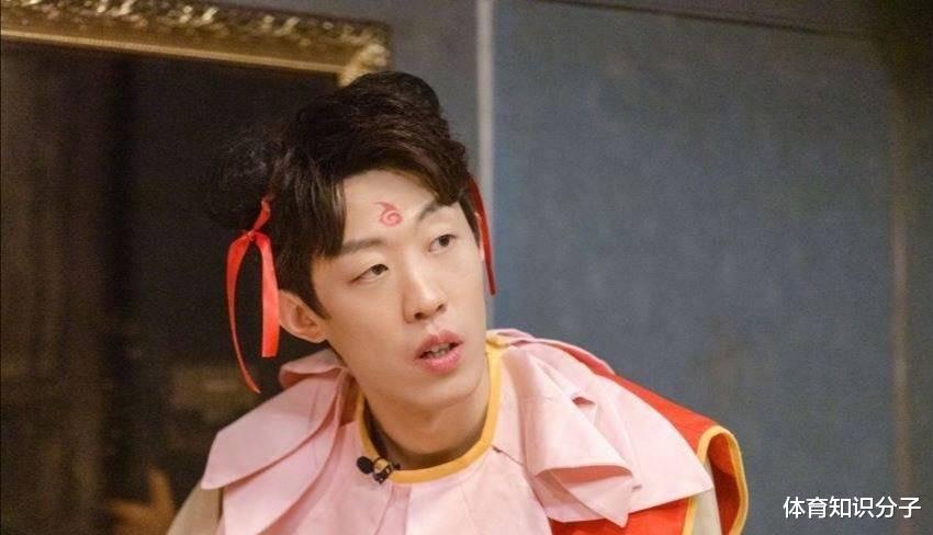 |拍段子当网红被开除!张国伟自毁前程,吸粉2200万后找到新出路