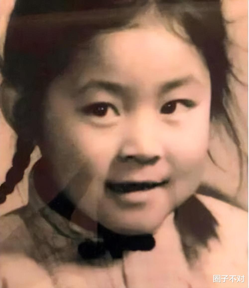 倪萍|倪萍:三婚两次失败,为救儿子给冯小刚下跪,46岁嫁导演终获幸福