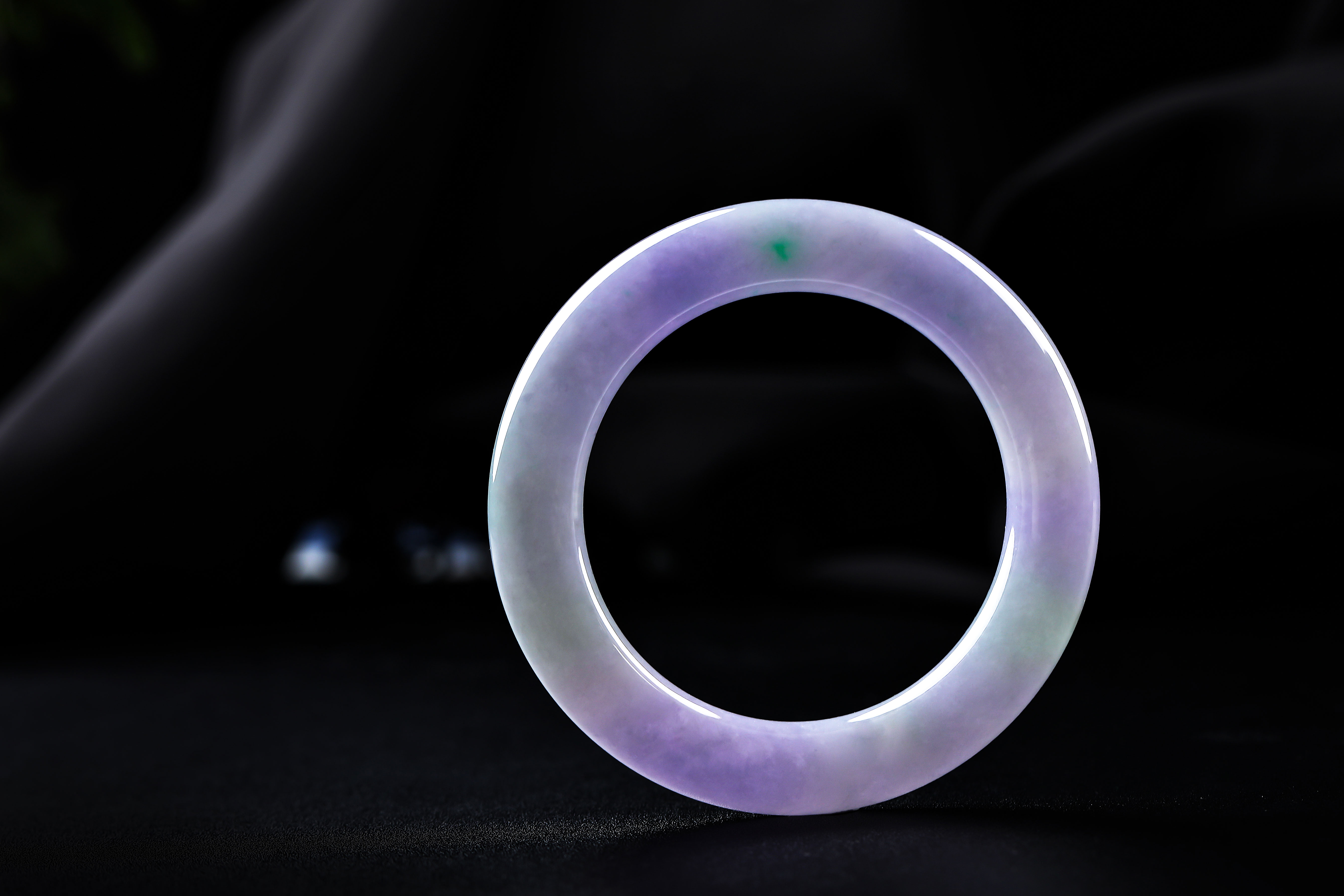 奇石|春带彩翡翠手镯的“寓意”你知道吗？