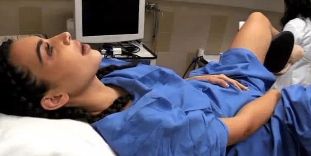 卡戴珊|有种“强悍”叫卡戴珊，别人生娃哭天喊地，她生娃像拔萝卜一样