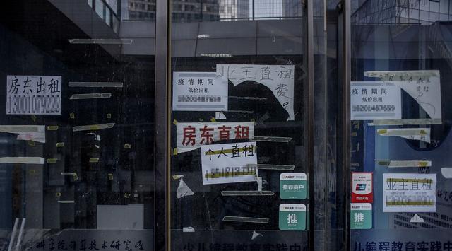 物流|为什么现在的年轻人更愿意网上购物，而不是到实体店购物？