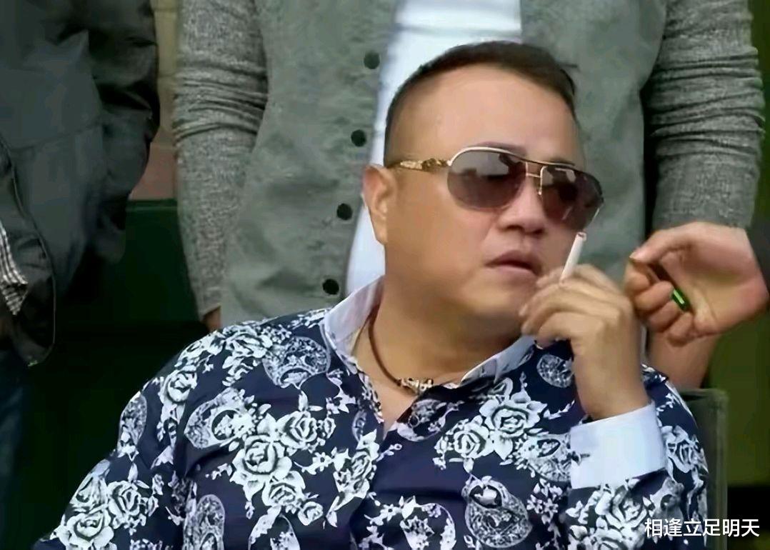 赵本山|徒弟越疯狂,赵本山的晚年生活越“凄凉”为啥集体吐槽又集体辟谣