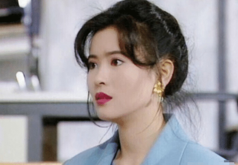 蓝洁瑛|墓碑被污损墓地遭破坏,死后也不得安宁的蓝洁瑛,到底得罪了谁