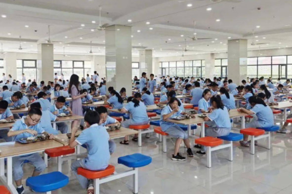 肝脏|?36岁女教师“内卷”5年，肝病恶化离世，大夫：“内卷”害人不浅