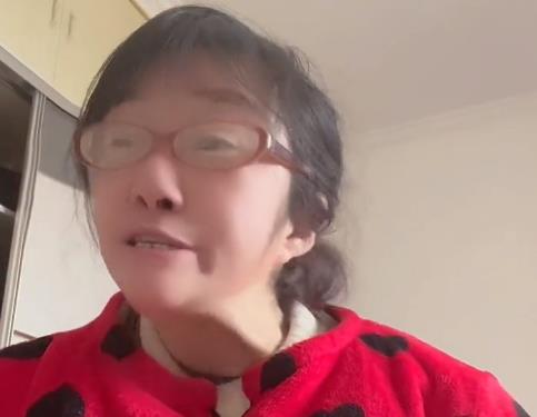 余秀华|杨槠策曝余秀华猛料!女方发文诅咒被骂后删除,网友:好大一出戏