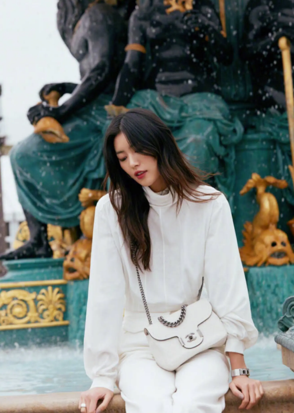 刘雯|井柏然刘雯罕见合体被指确认关系，未来婆婆态度转变，好事将近？