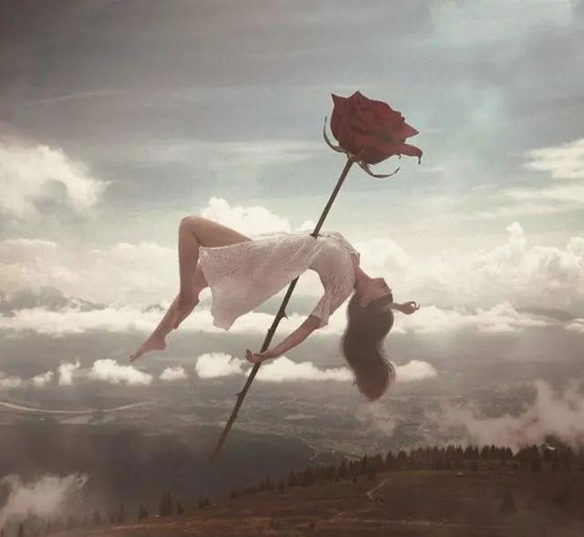 氛围感拉满,这位80后摄影师,把普通的照片变成了离奇梦境