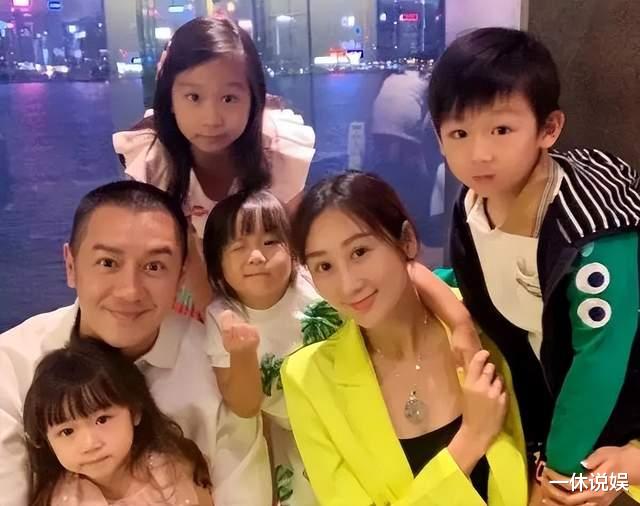 陈浩民|扎心了！陈浩民带女儿拍视频，10岁女儿遭网友吐槽：像怀孕