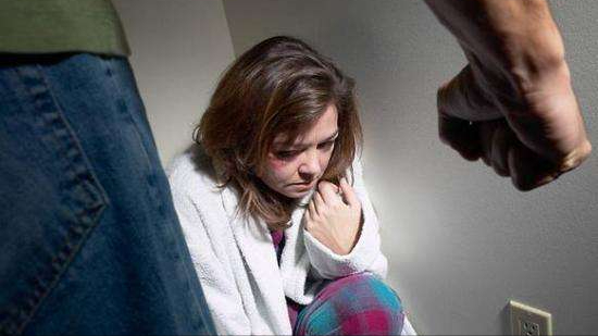 徐大宝|娱乐圈家暴到底多严重？女星举报丈夫家暴，男方称家中发现避孕套