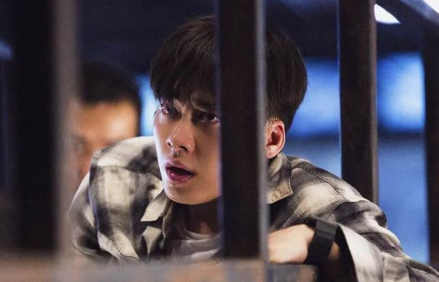 李易峰|李易峰PC被抓，一同被抓的还有个篮球明星，猜猜可能是谁？