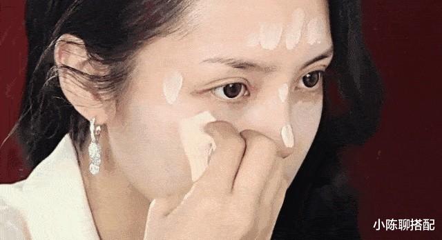 粉底液 粉底液才涂2小时不到，脸上就暗沉发黄？看看你是否忽略了这3点