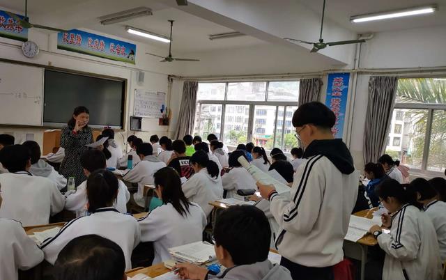 高考|“再差劲的高中也好过职高”,就业差异肉眼可见,中考后不要选错