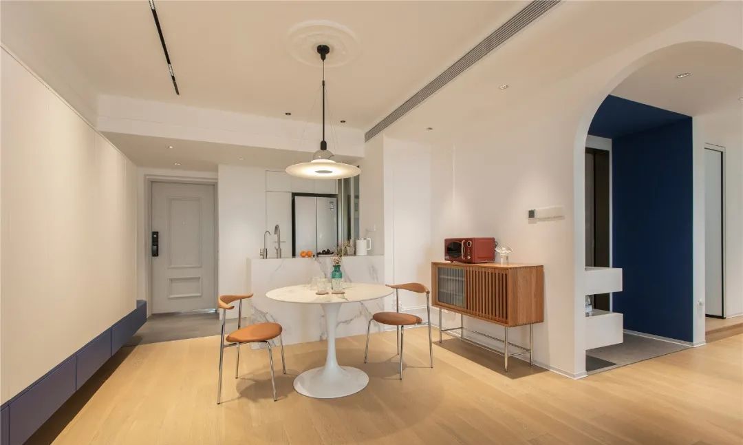 玻璃借光,干区外置,114平现代混搭三居