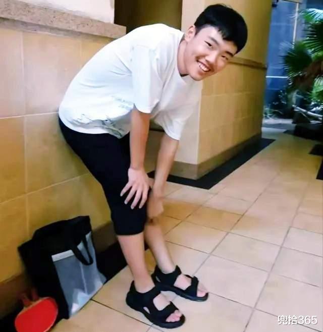胡鑫宇失踪53天,神秘人来到他老家,诱签不让看内容的协议