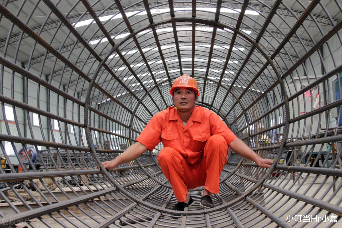 穿衣搭配|出国务工一定要找劳务公司吗？如果被骗钱了，如何及时追回？