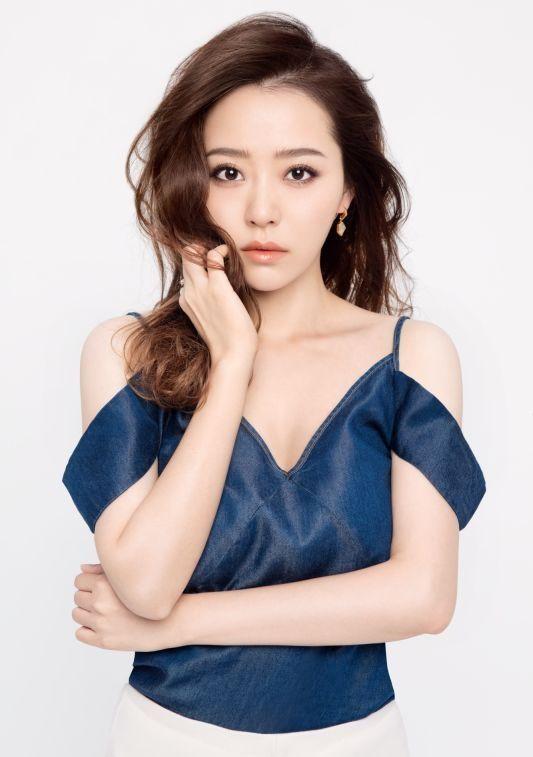 张靓颖|张靓颖为“主动感染新冠一事”发文道歉，刘信达喊话“封杀她”！