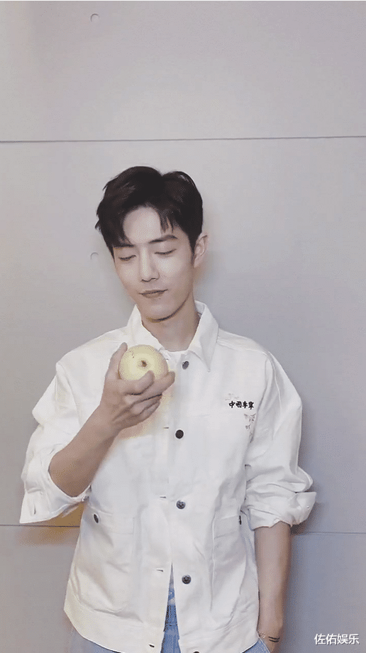 肖战|肖战平台点赞数破亿，每条视频都超百万，只关注刘德华张艺兴