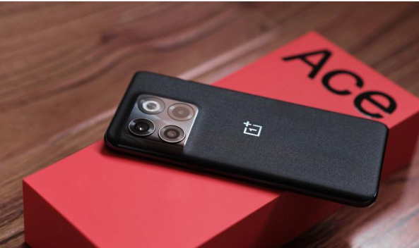 一加科技|同样的 CPU配置，iQOO10和一加 Ace的性能如何比较？