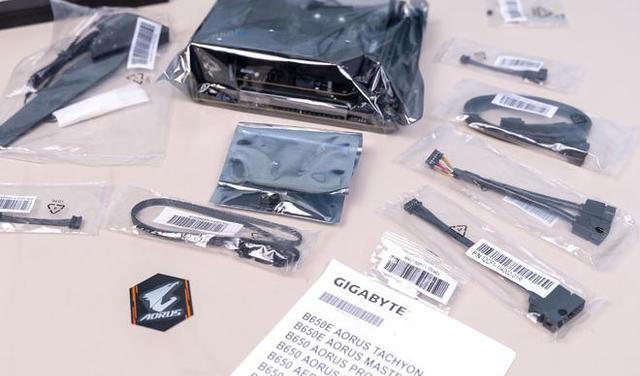 主板|用料优秀接口丰富!技嘉B650IAORUSULTRA主板拆解