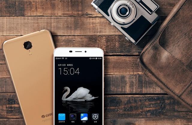 格力电器|格力手机不比苹果差?7年只卖3.5万部,格力手机拿什么打苹果?