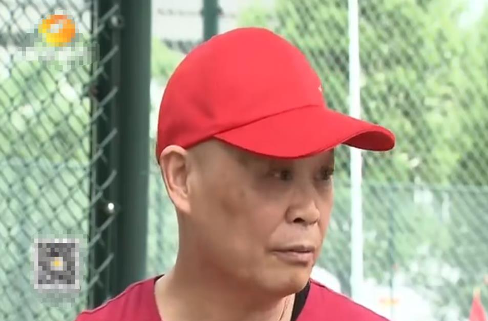 2004年,湖南小伙新婚当天,61岁母亲执意要睡婚房,结果被撵出门