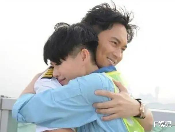 张智霖|袁咏仪夫妇与阿娇阿Sa相聚 张智霖和胡杏儿合影梦回《冲上云霄2》