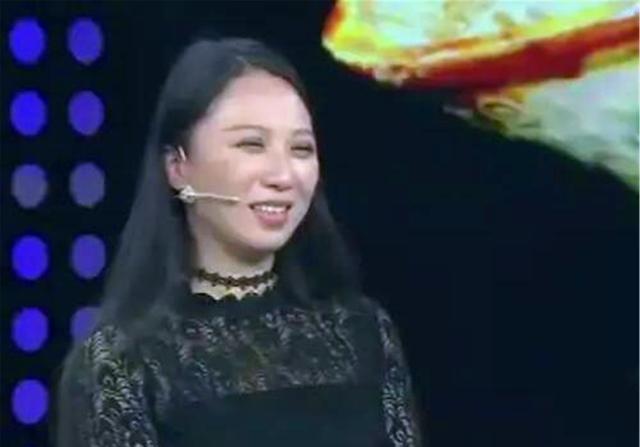 丈夫偷偷花十万买文物,妻子愤怒前来鉴宝,专家鉴定后却说不出口
