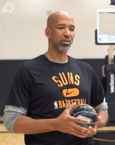 太阳队|NBA官宣！蒙蒂夺最佳主教练创纪录，投票结果出炉全队疯狂庆祝
