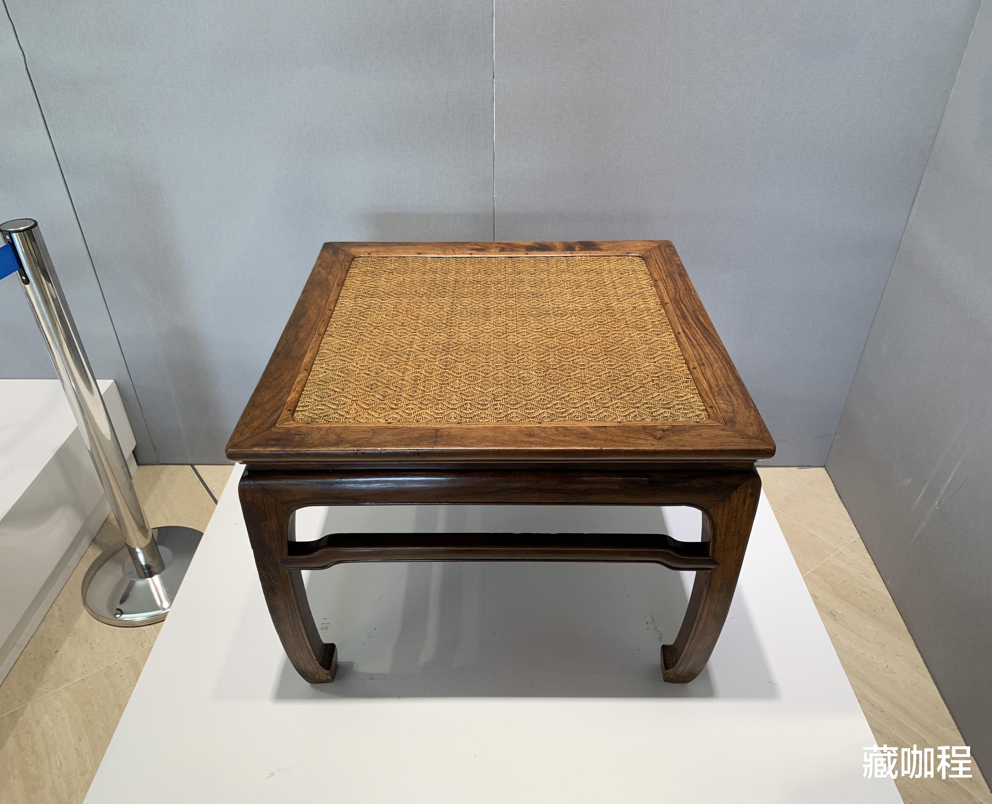 |黄花梨丝滑如蜜，您可见过粗加工面的纹理？