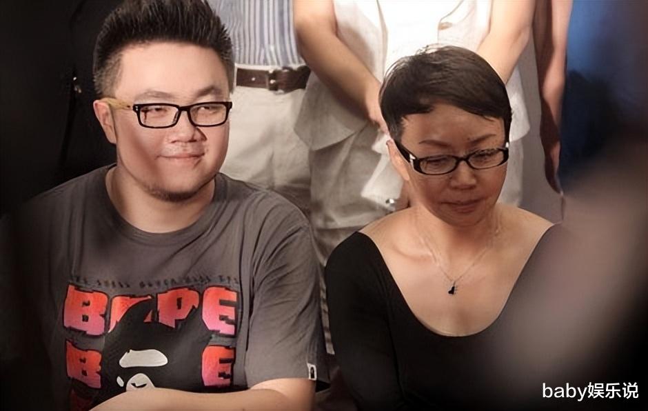 王博谷|“宋丹丹儿媳”王博谷：嫁小7岁巴图连生两子，和婆婆相处成姐妹