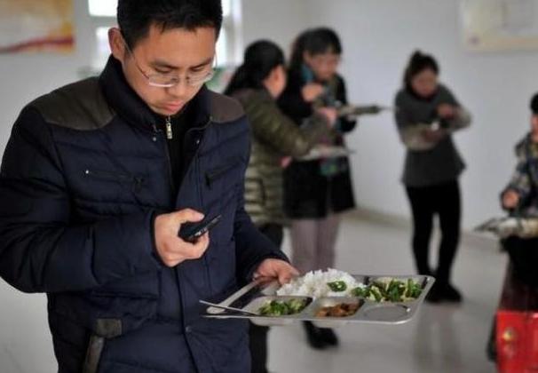 国企|9成大学生进不去国企、事业单位？内行人揭真相，不是学生不行