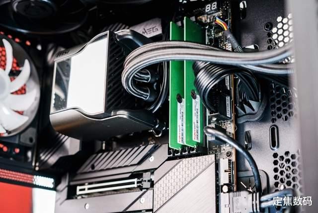 三星|一战封神？三星原厂加持的金百达DDR5，超频性能拉满